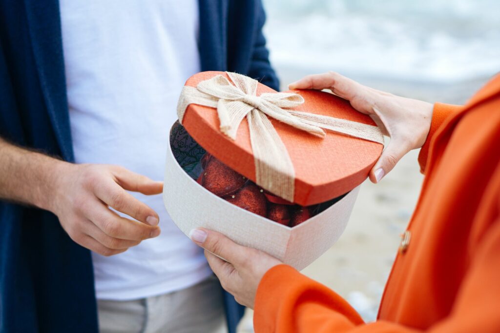 Best Valentine's Day Wishes and Messages for Friends, Family, and Loved Ones