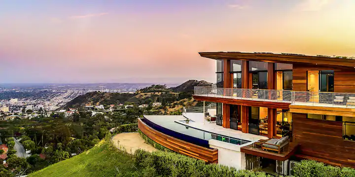 10 Top Luxury Airbnb Rentals in California