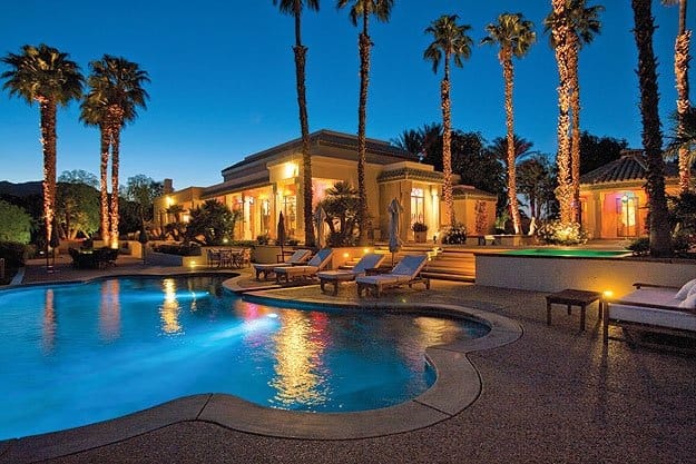 10 Top Luxury Airbnb Rentals in California